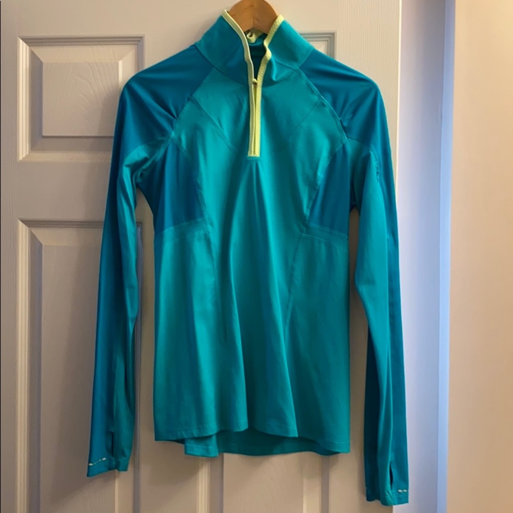 Lululemon run top